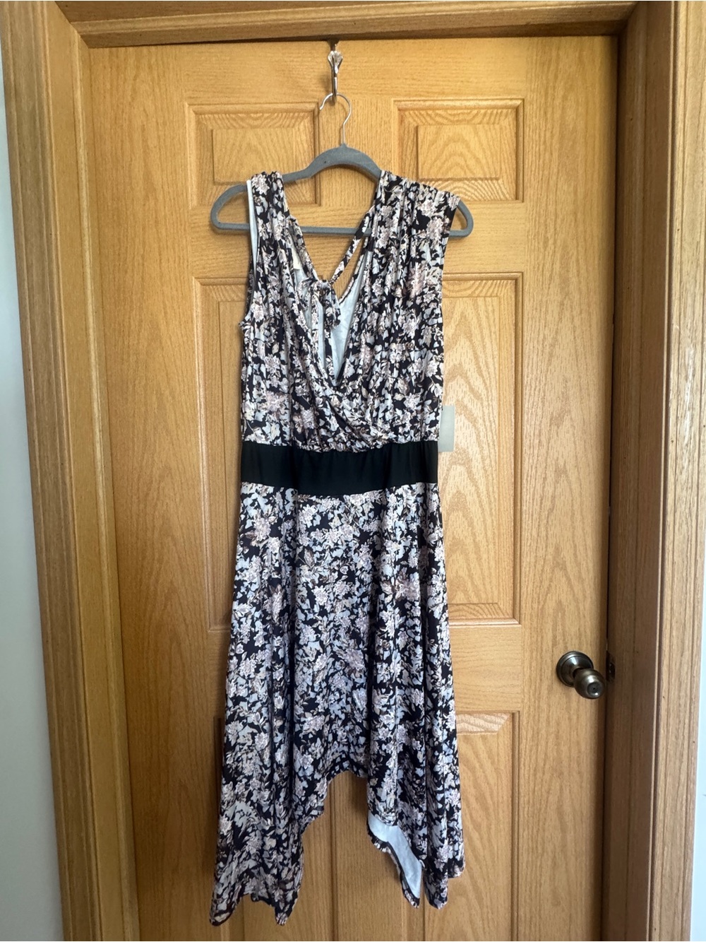 NWT Joyfolie Fenly Dress in Black Garden Floral Handkerchief Hem Boho -L